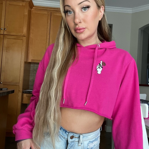 Crop pink hoodie - Picture 2 of 2